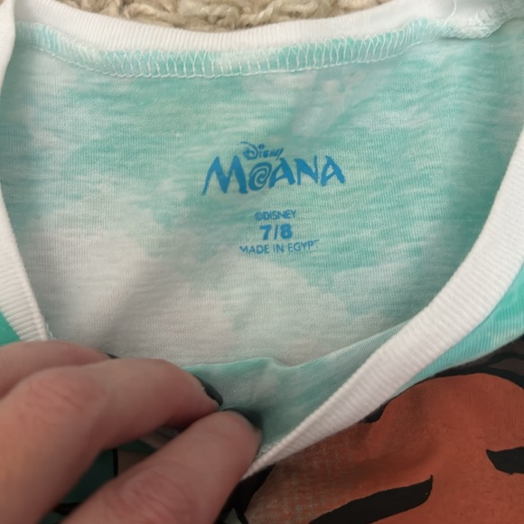 Two Disney Princess tops size 7-8 girl. - Picture 7 of 7